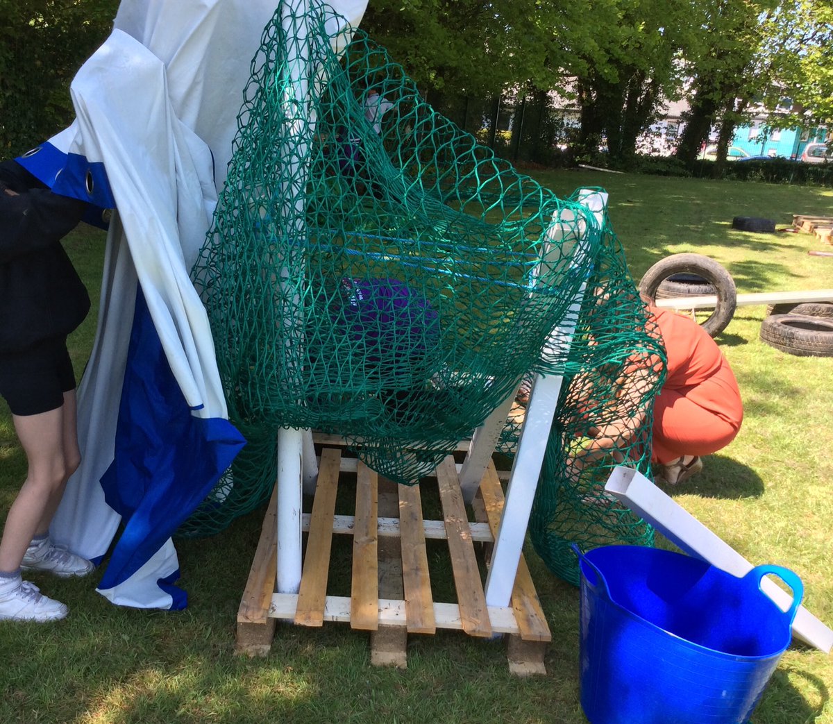 PennowethS's tweet photo. Thank you to all the parents who joined us for a fun afternoon on Friday #OPAL #denbuilding #wefeelloved #teampennoweth https://t.co/pGg17t5Btz