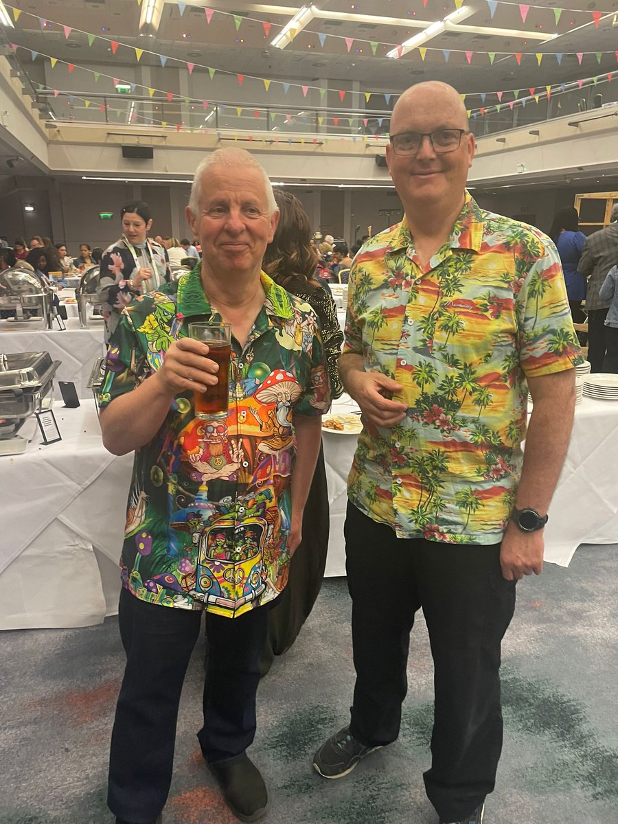 Amazing twins 😍 #RCNCongress2023 <a href="/ShirtyPhil/">Phil Noyes #FairPayForNursing</a> <a href="/kitepilotuk/">David Raynsford-Dyer</a>