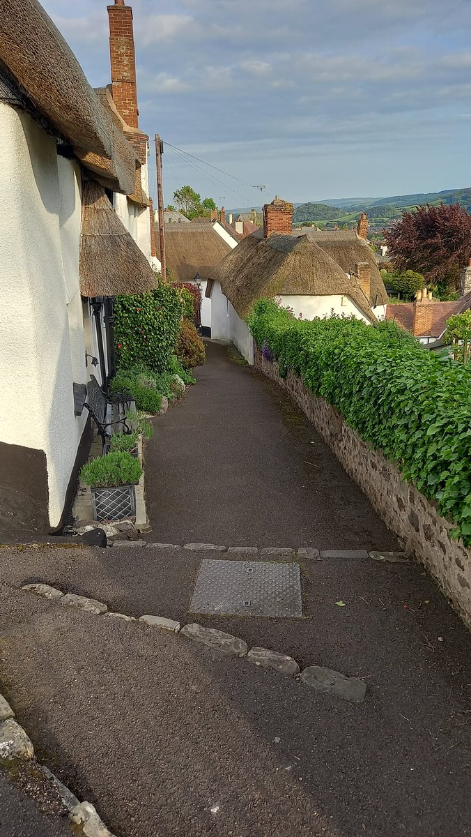 Day 42...thank you <a href="/MarkofClubs/">Mark Eames</a> for the interview on <a href="/Abbey_104/">Abbey104</a> I was on top of the world in #Minehead Another 36.22 miles today with some on my bike before travelling down to the coast. Tomorrow a huge coastal day towards #Porlock setting off with cheers from <a href="/rotaryminehead/">Rotary Club of Minehead</a>