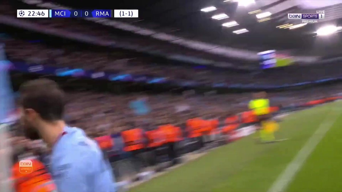 يرناردو سيلفا: لو اخترت مباراة واحدة لأعيشها مجددًا ستكون ليلة الفوز 4-0 ضد ريال مدريد، الطريقة التي بدأنا وهاجمنا بها جعلتهم يعجزون عن تمرير الكرة 3 أو 4 مرات 