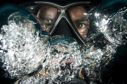 Summer is almost here! Dive into the World of Underwater Exploration with Contact Lenses! 📷 📷

lens.com/eyestyle/lifes…

#ContactLenses #Diving #Snorkeling #ClearVision #LensCom #Summer #EyeCare #VisionHealth