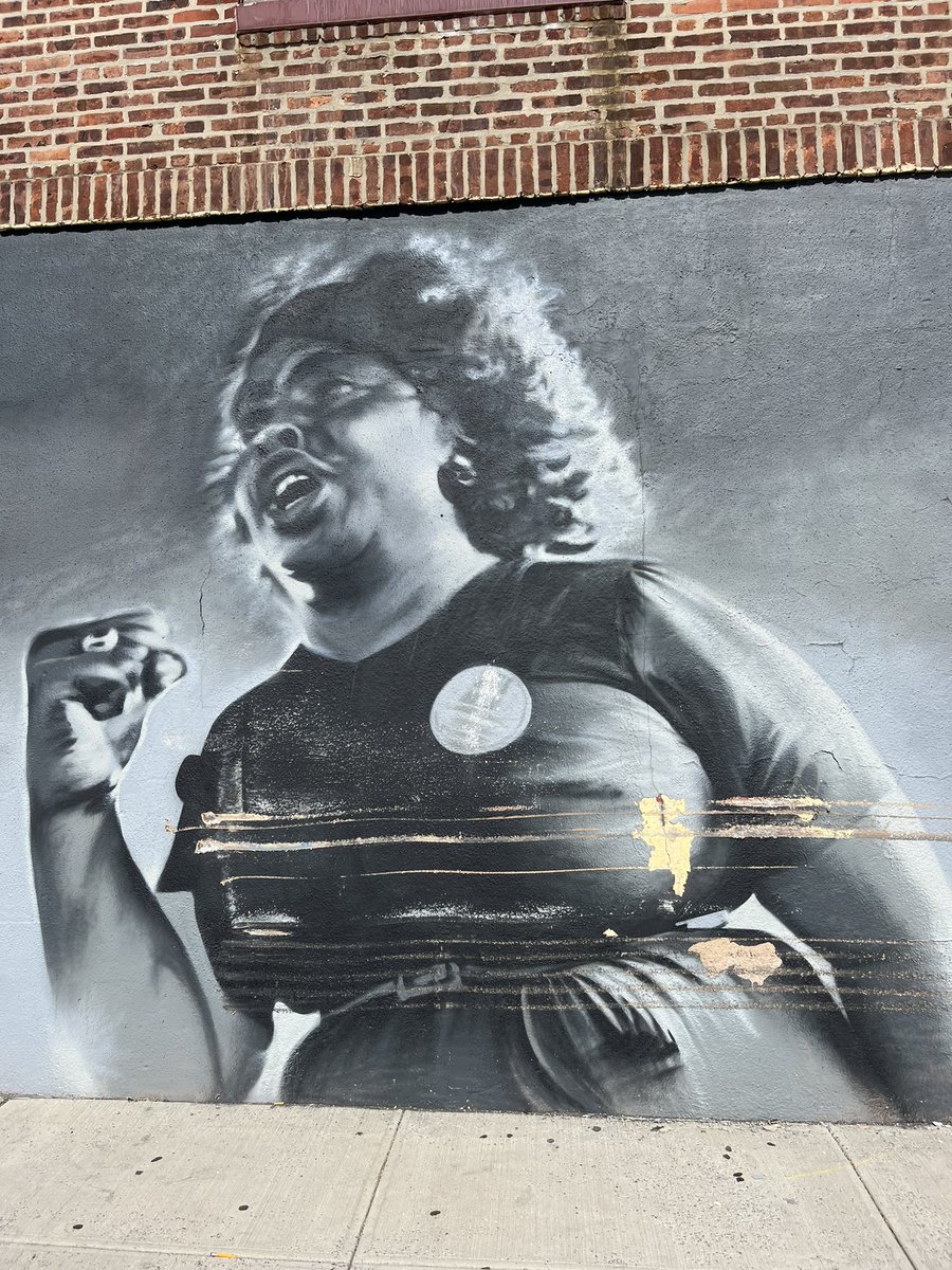 jpalladino's tweet image. Principal school doesn't teach you what to do when a bus hits your school. Thank goodness there were no injuries or structural damage.  Only to our lovely Fannie Lou Hamer mural, but we will fix her #JustAnotherDay
