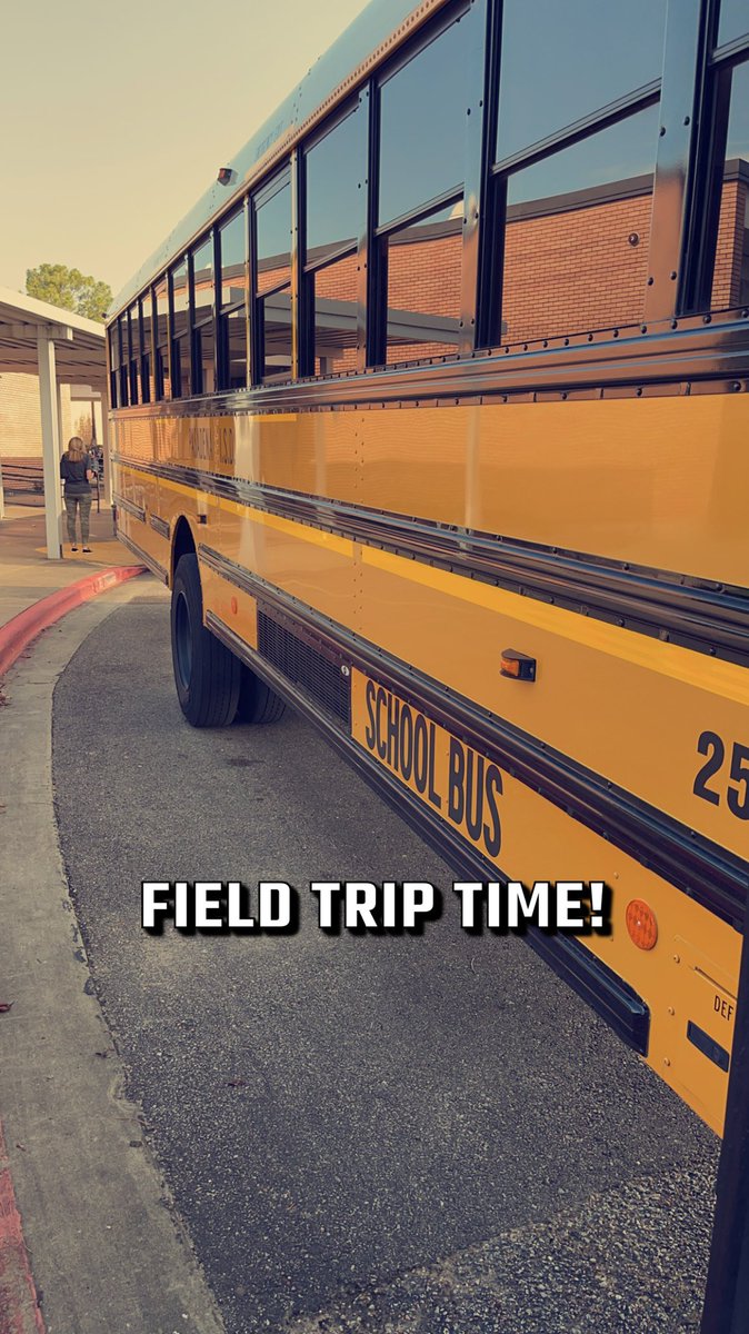 TheMrPena_'s tweet photo. Had a great time chaperoning the Morris MS Fine Arts Field Trip with @nmc_laughlin! So fun getting to help celebrate their success all year!! 😄 #PISDPride https://t.co/xBtUxz9qv0
