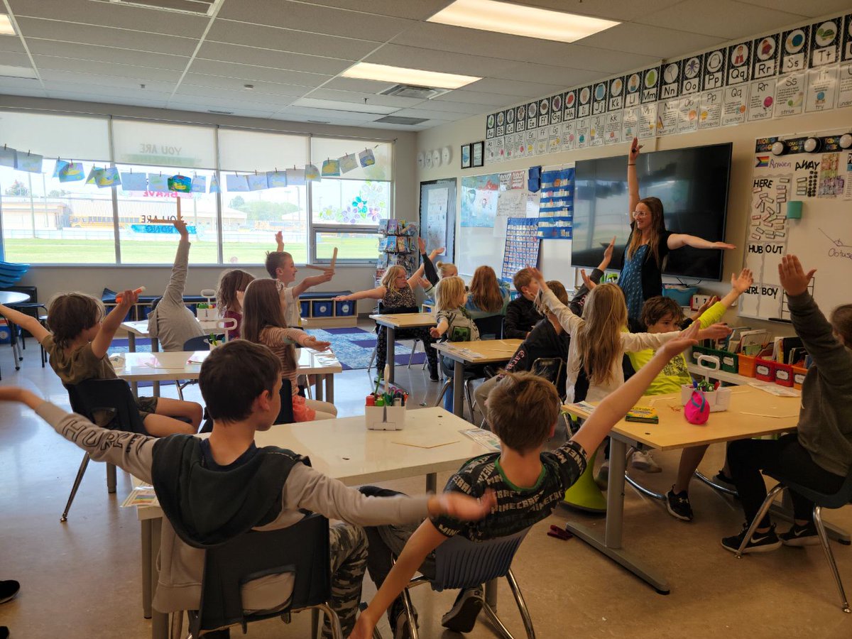 Miss Cooke tweet media