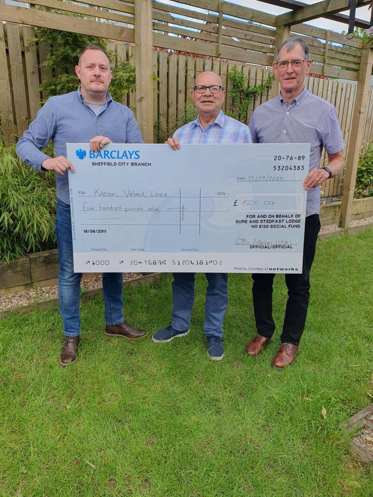 WBro Chris Allchin IPM, of the Sure &amp; Stedfast Lodge 9130 presents a ‘big cheque’ for £500.00 to Andrew Ball CEO of KnownValuedLoved - a local charity helping kids by supporting the development of education in communities around the world impacted by conflict. #KnownValuedLoved