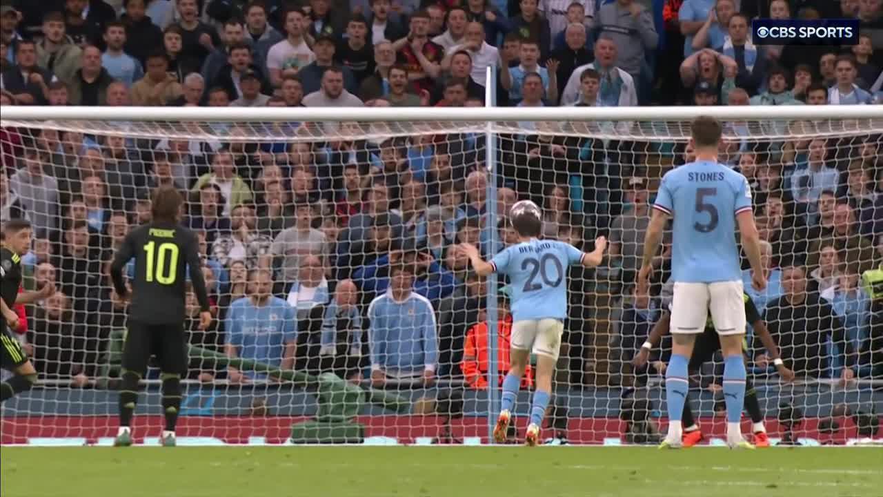 "THEY HAVE CLEAR DAYLIGHT..."

BERNARDO SILVA DOUBLES MANCHESTER CITY'S LEAD! 💫”
