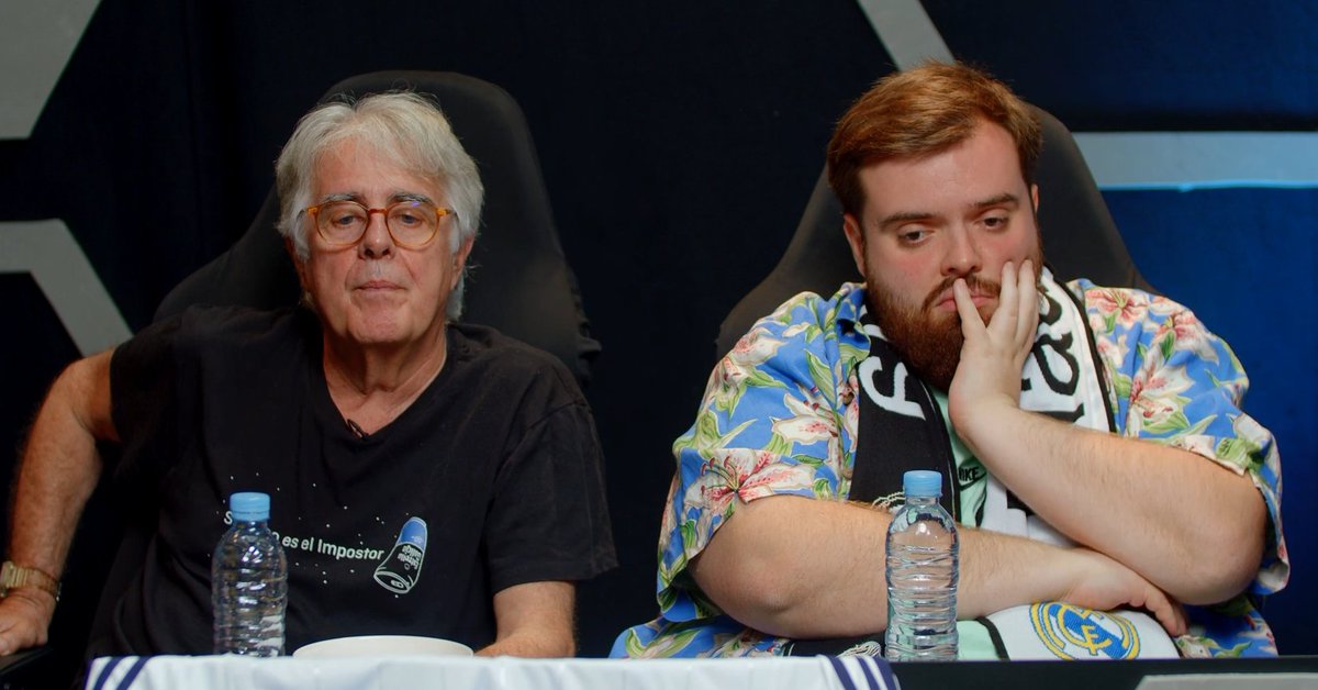 RotoChop_'s tweet photo. Esperando con tu padre en el pasillo del instituto para entrar a hablar con el tutor https://t.co/lwkjY2pbl9