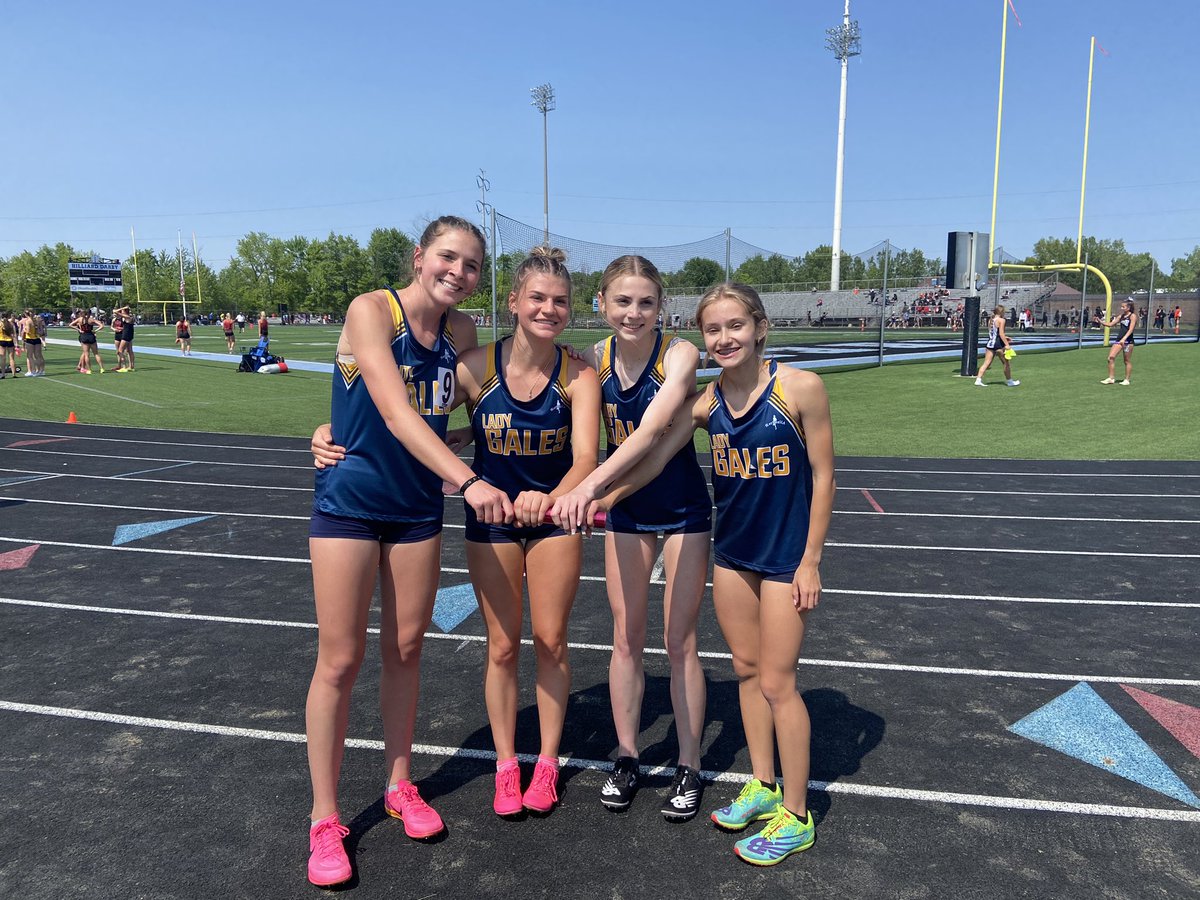 LadyGalesCC's tweet photo. 4*800 team of Bunting, Parrett, Heil, and Allen qualify to Regionals. #shoeup https://t.co/go6gD9STC4