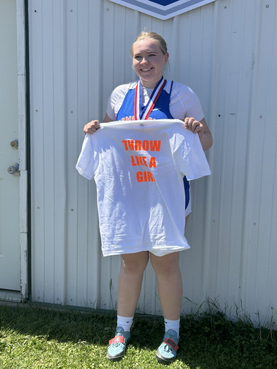 AveryHogan5's tweet photo. HEADING TO STATES ‼️‼️ 4th PLACE AT WPIALS‼️‼️
37’1.75”!!! a PR and broke my own school record again!! great day at slippery rock! @CoachNixonTF #classof2025 #shotput #throwlikeagirl https://t.co/OBUG2n2Wur