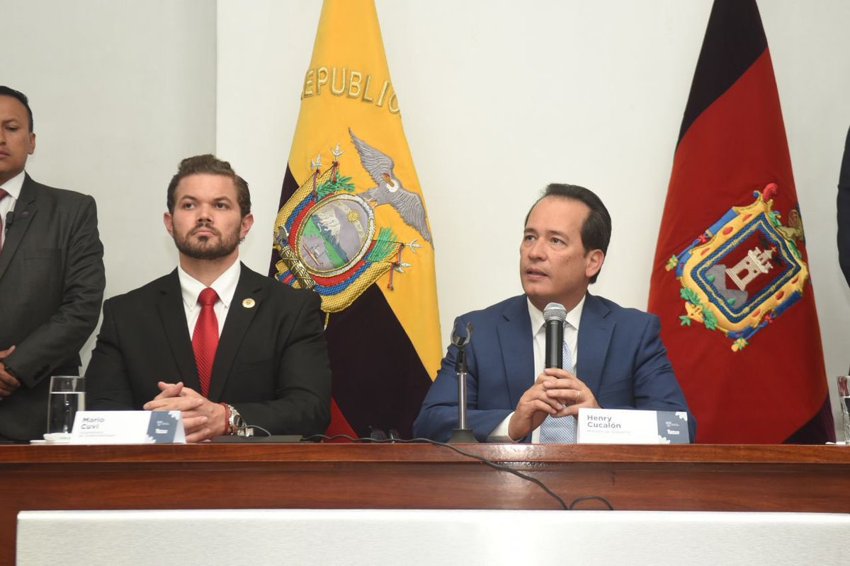 MinGobiernoEc's tweet image. 🔴Revisa el video de la rueda de prensa en la que el ministro de Gobierno, @henrycucalon, se refirió a temas de coyuntura nacional.
📲 youtu.be/9dlSrfSewL0