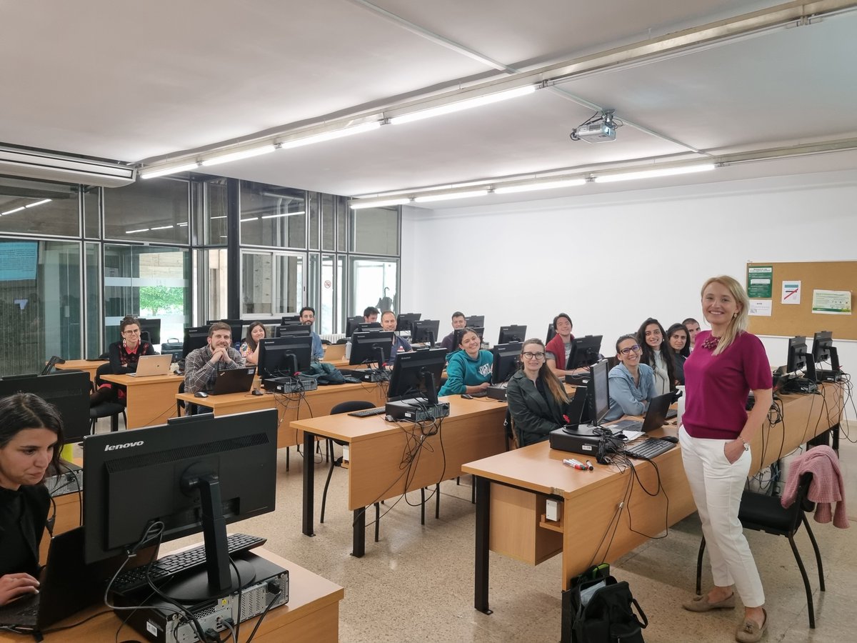 KathyKopczewska's tweet photo. Most of the Spatial Machine Learning class is done. We cover spatial clustering, GWR with Random Forest and spatial neural networks. All in R! I am happy to have amazing students at Universitat Autònoma de Barcelona! Thank you, prof. Rosella Nicolini for invitation. https://t.co/wIOtCIRTYx