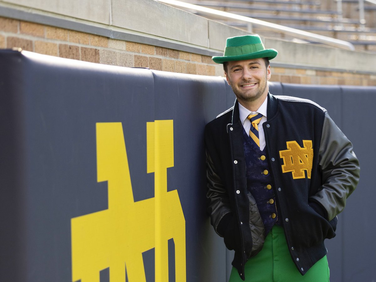 NDTheLeprechaun's tweet photo. 𝐒𝐄𝐍𝐈𝐎𝐑. 𝐒𝐏𝐎𝐓𝐋𝐈𝐆𝐇𝐓.

Next up is Jamison Cook, a marketing major from Erie, Pennsylvania who lived in Dunne Hall. Jamison has been a part of the @ndcheerteam program for the past two years and is affectionally known as “JMO” by his teammates. https://t.co/jrhNyxJQtx