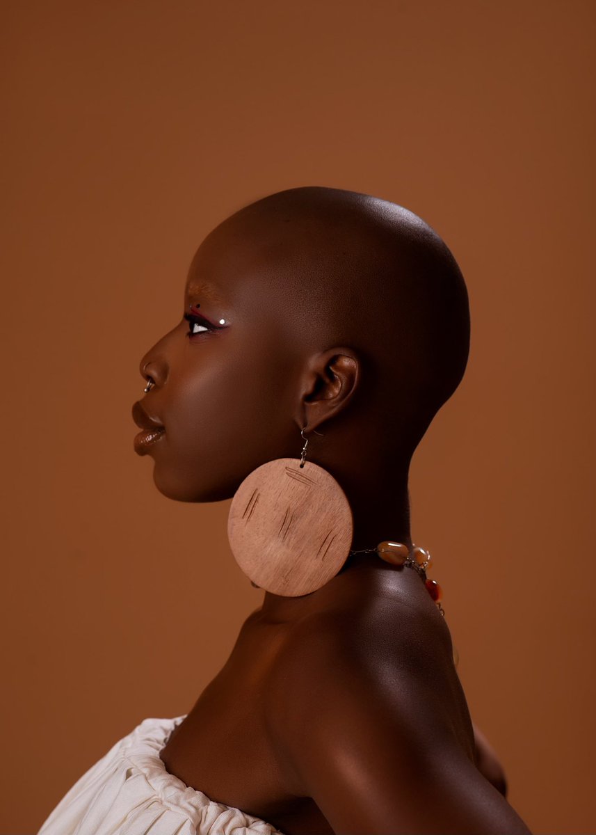 apet_modella's tweet image. Life isn’t perfect, but your jewelry can be. 🥰 #Apetng #CongratsModella