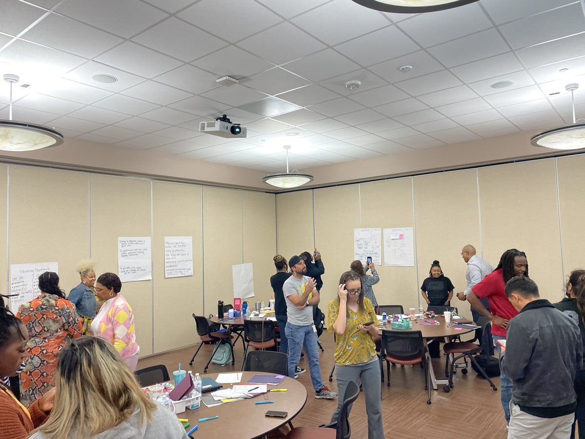 its_wil_law_iii's tweet image. Learning with 7th grade teachers! Building community! Lifelong Learning! Can’t Stop! Won’t Stop! Learning! #AldineConnected #MiddleSchoolMatters