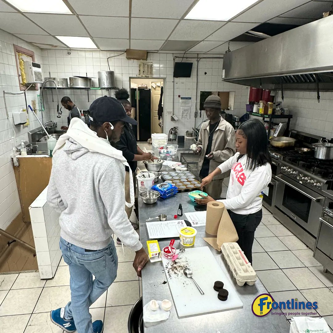 frontlinesto's tweet image. We had our teens in our WOMP program bake Oreo cheesecake cupcakes. If you are a teen and you have a interest in culinary skills training, visit our website and register now for our Whats On My Plate program. 

#torontoculinary #torontoyouth #torontochef #torontocook