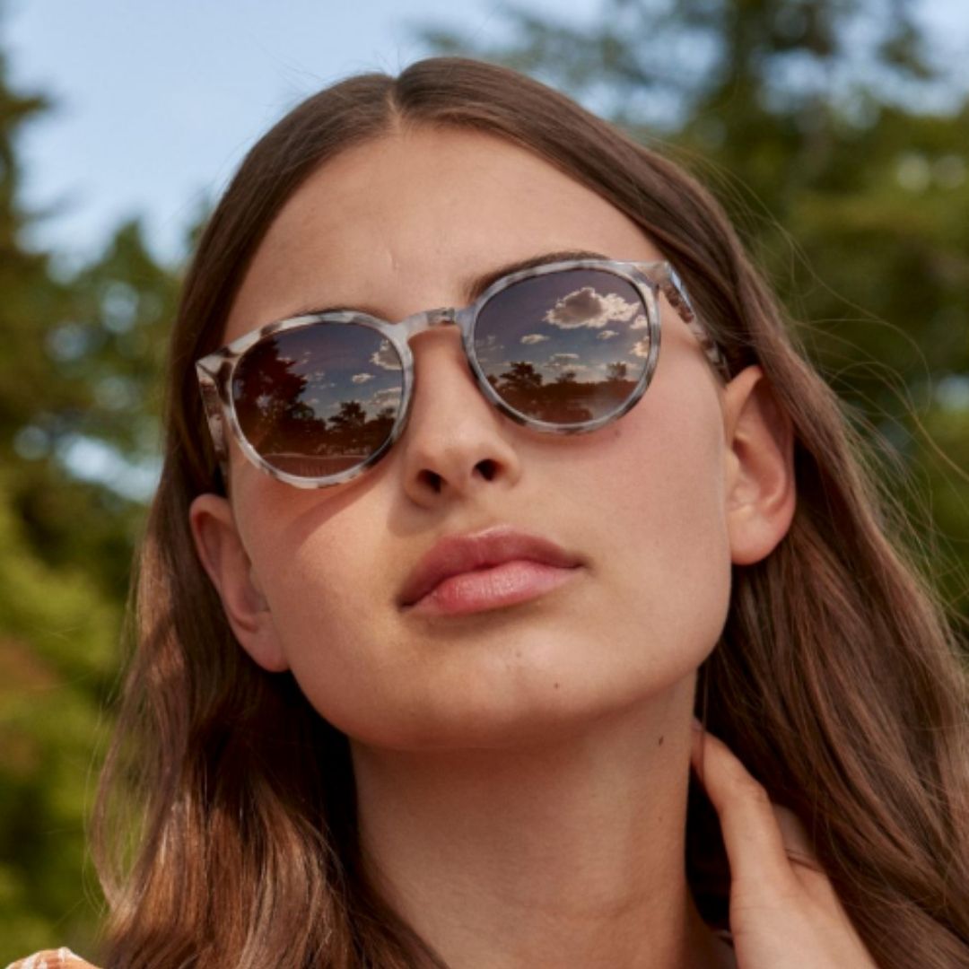 OBlayfer's tweet photo. ¡Todos listos para el verano? ¡Asegúrate de mantenerte a la moda con nuestras nuevas gafas de sol! 

¡Estas modernas gafas de sol están diseñadas con los últimos estilos para que te sientas seguro al lucir lo mejor en cada ocasión!

¡No esperes más!

#gafas #gafasgraduadas #gafas https://t.co/p70YeJk7pm