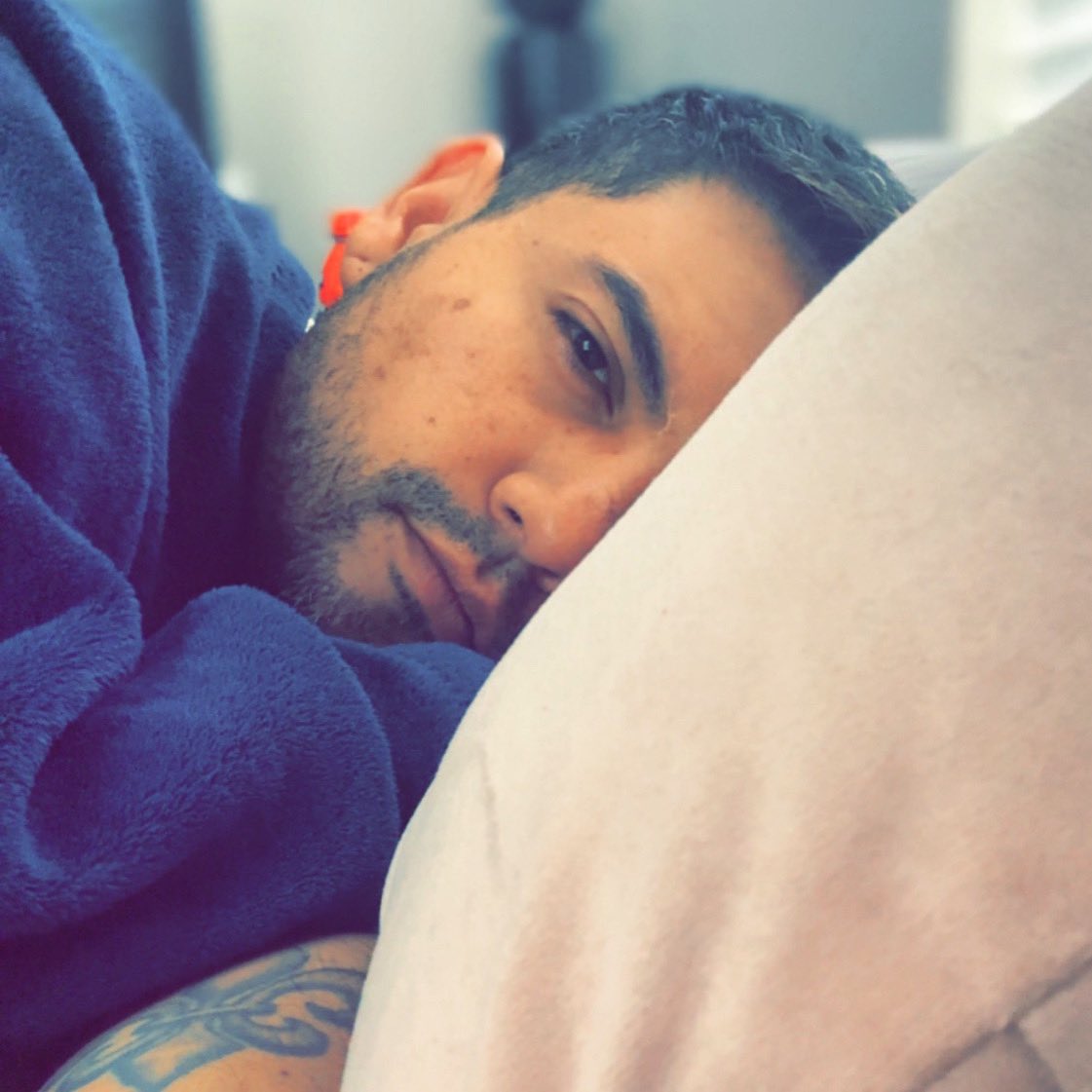 SlevinGamez's tweet photo. Haters will say it’s photoshopped. #NormalizeFullerEyebrows https://t.co/HxK2ILW3FE