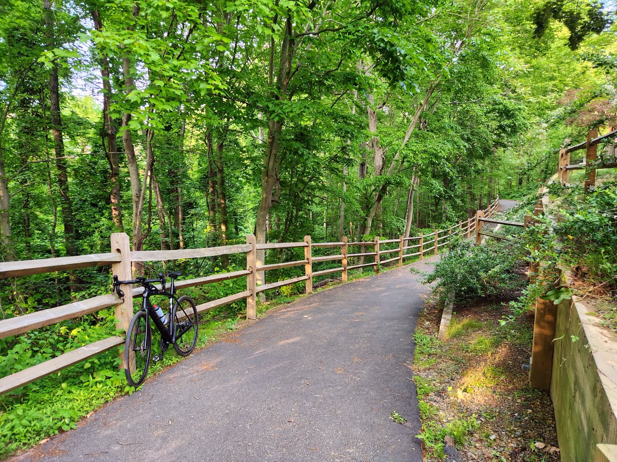 Another really enjoyable 40K ride along the Cross County Trail (with a good mix of paved and gravel surfaces) through the Wakefield Park / Accotink Stream Valley Park / Lake Accotink Park.
🏞️🚴