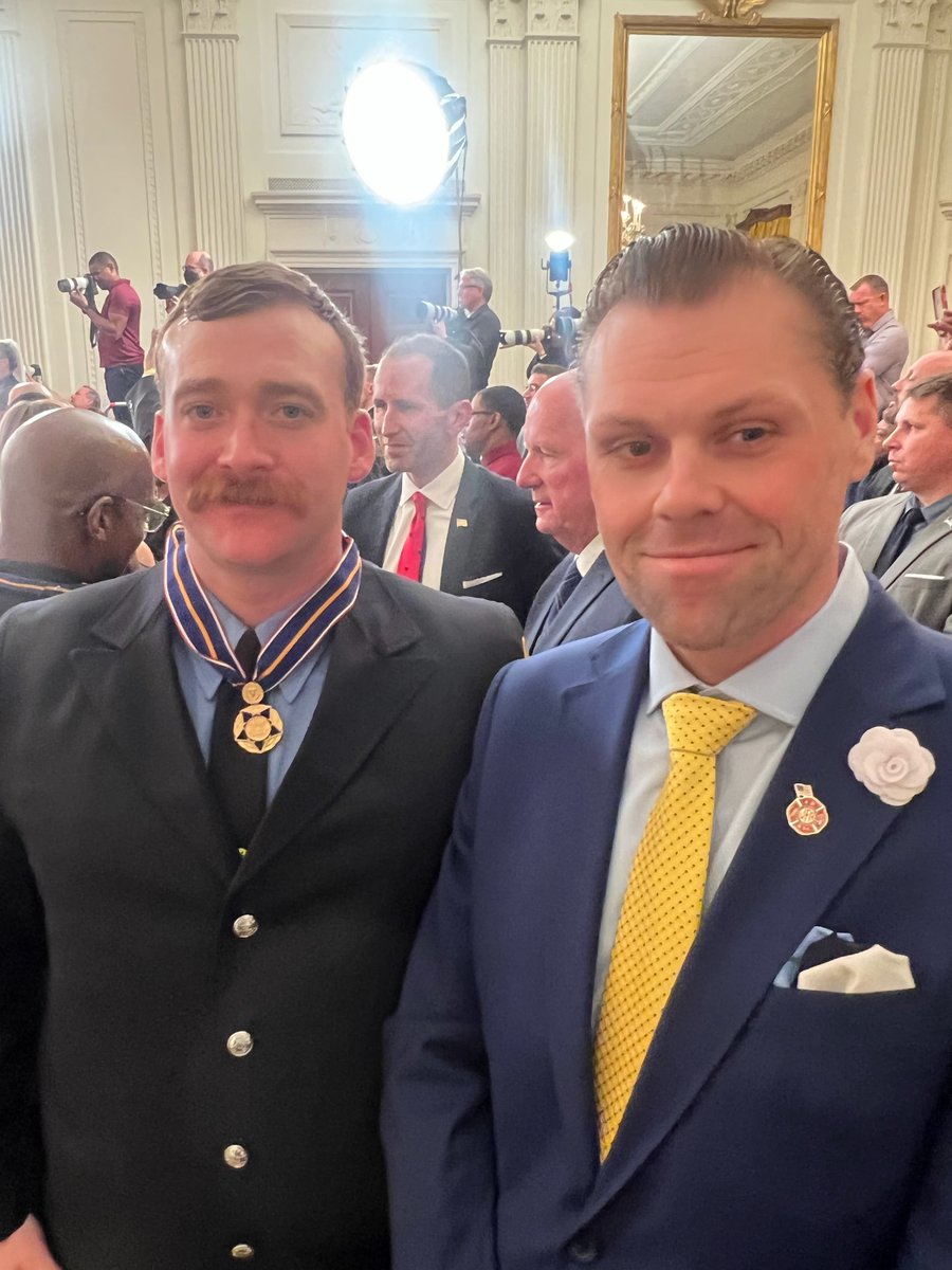 Today UFA member Firefighter Patrick Thornton received the Medal of Valor at the White House for his heroic bravery.

Earlier this year, Firefighter Thornton saved a man trapped under a capsized vessel two miles off the coast of Staten Island. Without hesitation,