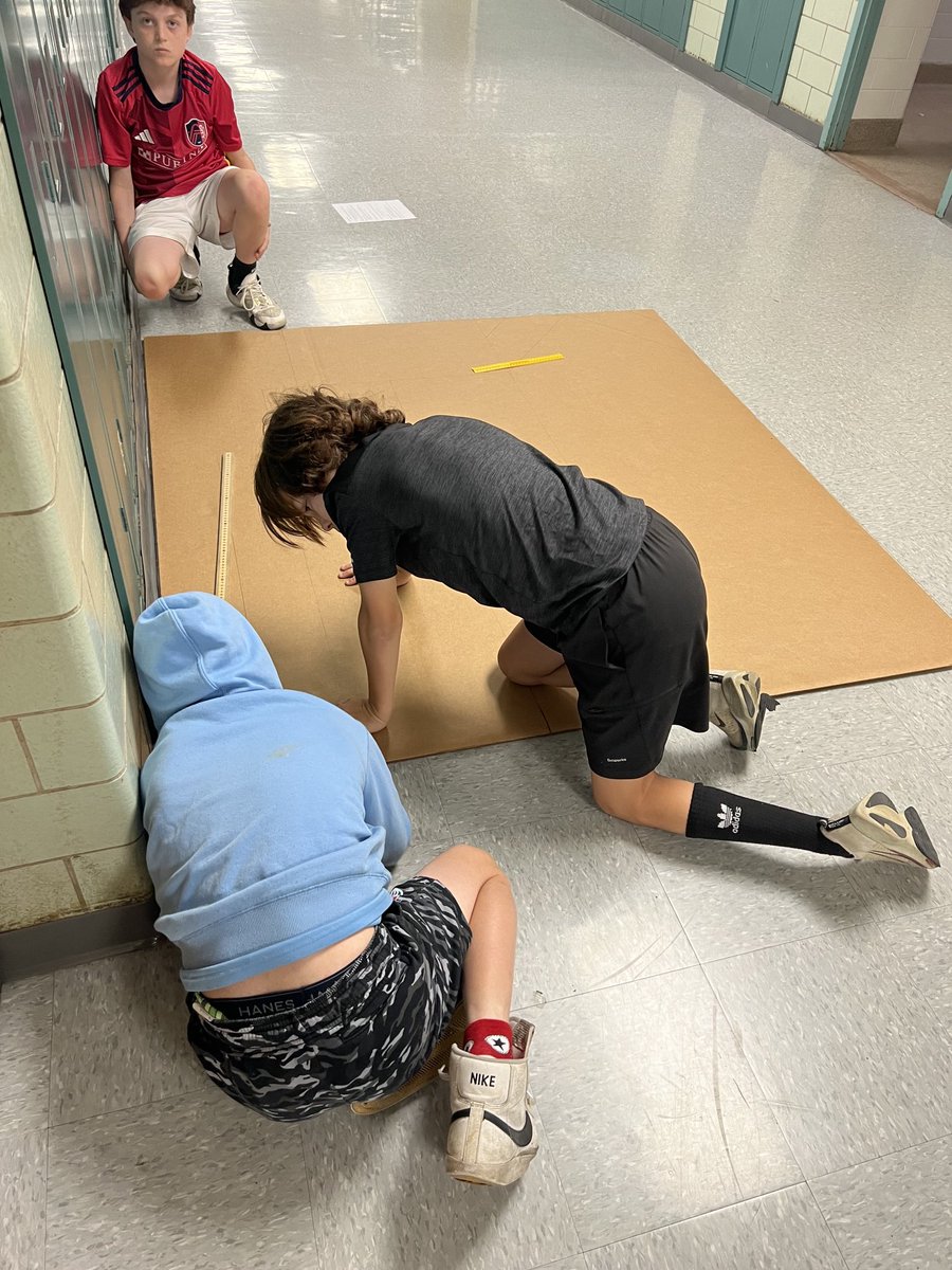 SimpsonTake2's tweet image. Loved every bit of my time with the middle school students in Ms. Oliver’s classes at Hixson today, as well as getting the opportunity to hang out with her teammates a bit! I can’t wait to see their boats hit the open seas next week! 🛶 #wgbuzz ⁦@shenitamayes⁩