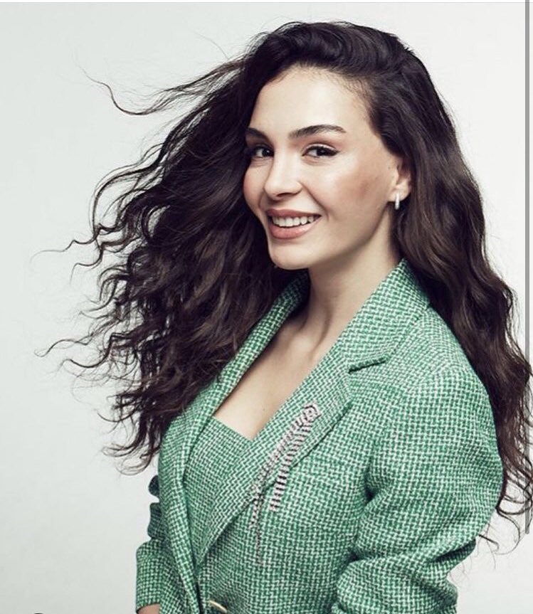 ReyMirOfficial's tweet photo. we want to wish to our beautiful girl happy birthday 💐💗

NiceYaşlara EbruŞahin https://t.co/9uzmlmkhvg