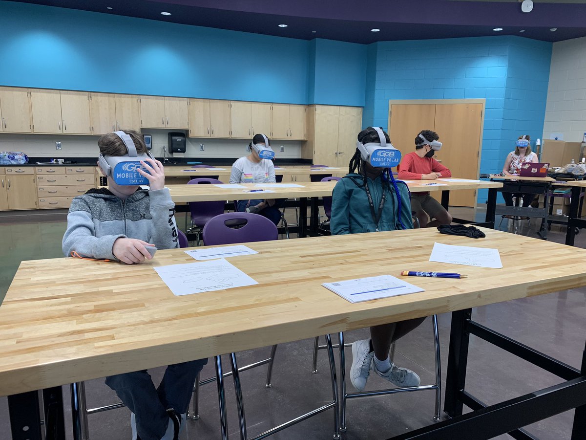 Students at AR Johnson Health Science and Engineering Magnet School are making the most of their visit from the @GPBEducation #GPBMobileVRLab this week. Exploring the #CivilRightsMovement and @Drash_VR’s Titans of Space tour of the solar system in #VR! @RCSS_GA #VRinEdu