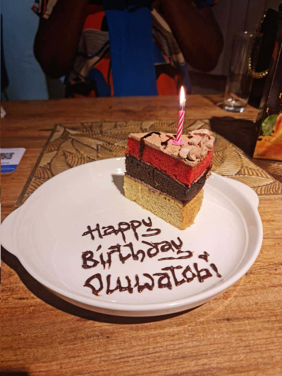 TM_Oye's tweet photo. XXXII 🎂 🎊 https://t.co/OeTw6dVtEP