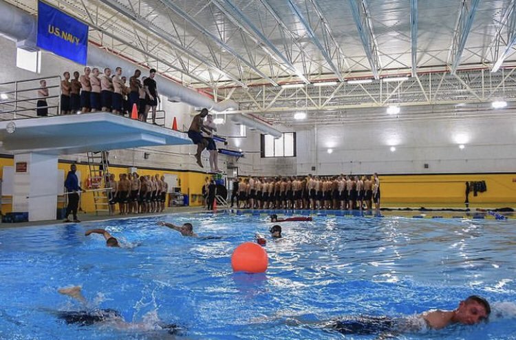 It’s getting Hot outside🔥🔥🥵💦 What do you have planned to beat the heat? I hear @rtcgreatlakes has a pretty cool pool 😎 🏊‍♀️🤿 #freeswimminglessons #beattheheat🔥 #swimcall #summerfun