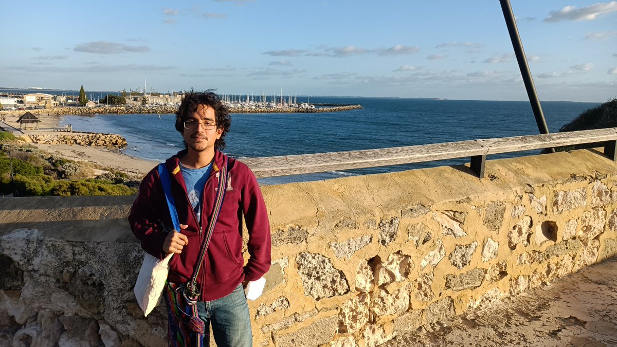 Hello! My name is Hugo, and in today’s #Twittertakeover I’d like to tell you about me and my research. I am a PhD student at the <a href="/BiolSci_UWA/">School of Biological Sciences, UWA</a> , and a theoretical ecologist. Get ready to hear about how my love for dinosaurs, games, math, and movies got me here. #PhDayinalife