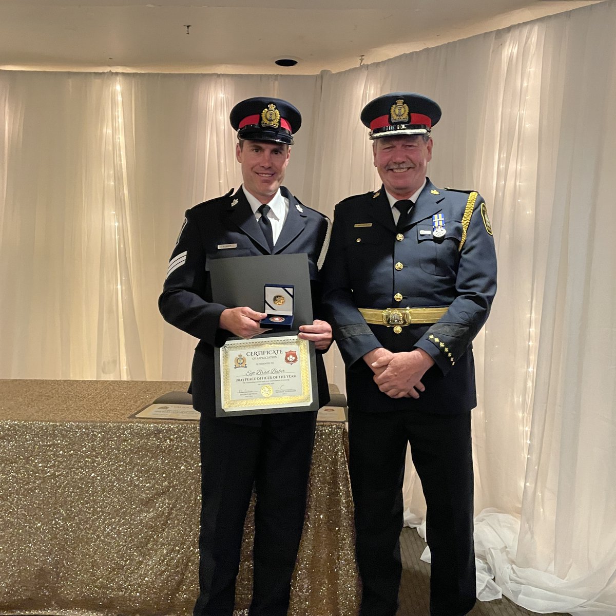 SaultPolice's tweet photo. A proud night for #SaultPolice as Sergeant Rob Wright and Sergeant Brad Baber are recognized as the @SSMCrimeStopper Peace Officers of the Year. In addition, Marny, our CPIC and OPTIC clerk was honoured for her dedication to Crime Stoppers.

Congratulations! #PoliceWeekON https://t.co/2KVWxmeTfa