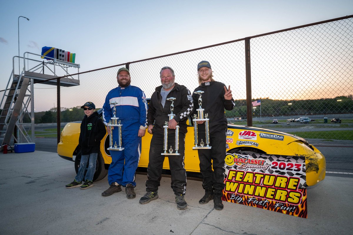 maineracing's tweet photo. CALAB EMERSON-MAINS CAPTURES FIRST CAREER STRICTLY STREET VICTORY AT WISCASSET SPEEDWAY - Steve Girard of SGirardPhotography - https://t.co/xbLgz8C95v https://t.co/swWqKiB4z8