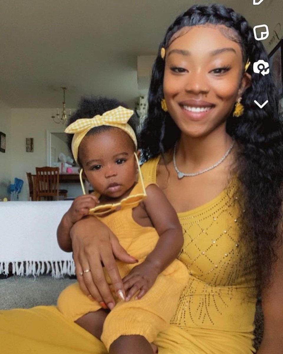 Ray of Sunshine ☀️😍 @ kaiel_ameri and her mommy are ready for the summer with these adorable yellow matching outfits 💛 Visit blackmomsmatch.com for more ✨ #blackmomsmatch #mommyandmefashion #momstyle #babygirloutfit #cutebabies