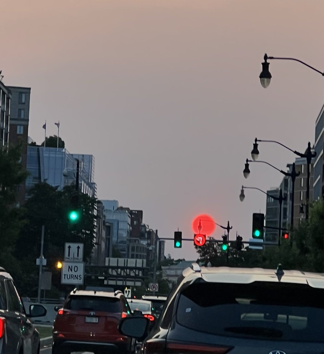 essapour1979's tweet photo. This is sun sitting. The city I am living https://t.co/eS6r9x7Lc0