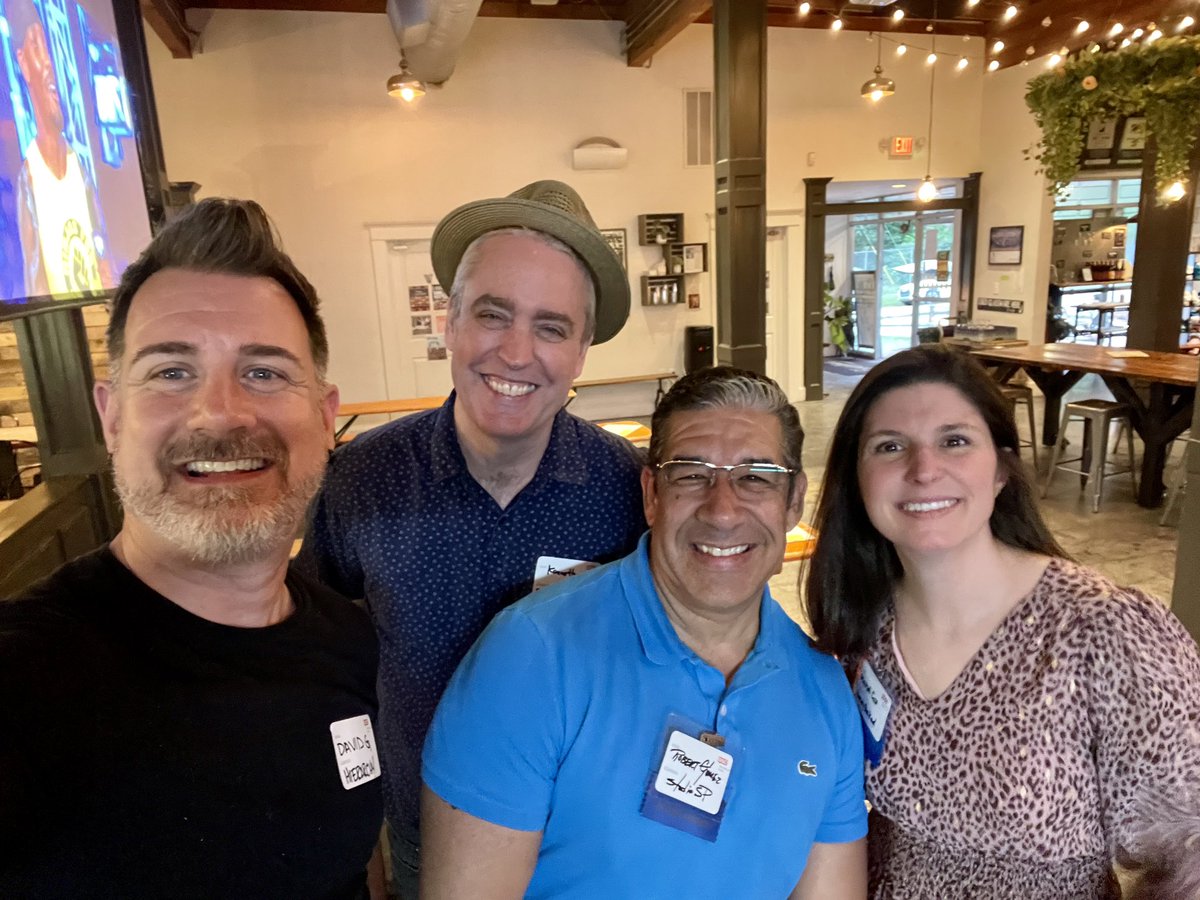 gethierarchy_'s tweet photo. Great evening connecting and networking with the #ATLโs marketing and creative community. Thereโs allot more out there, too. ๐ช
#atlantaadclub #creativeforce #networking #madeinatl https://t.co/OzUDtVEI5j