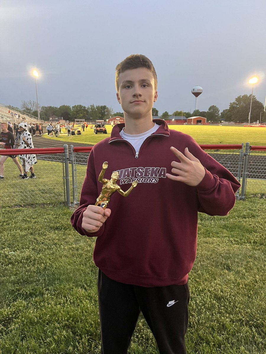 WatsekaTrack's tweet photo. Payton drops over a second in 400 for a #prpete https://t.co/s2pVzEFS6B
