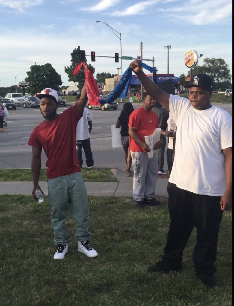 IAmNotCory's tweet image. Katie and Scheana showing up at Ariana’s house to support her. #PumpRules