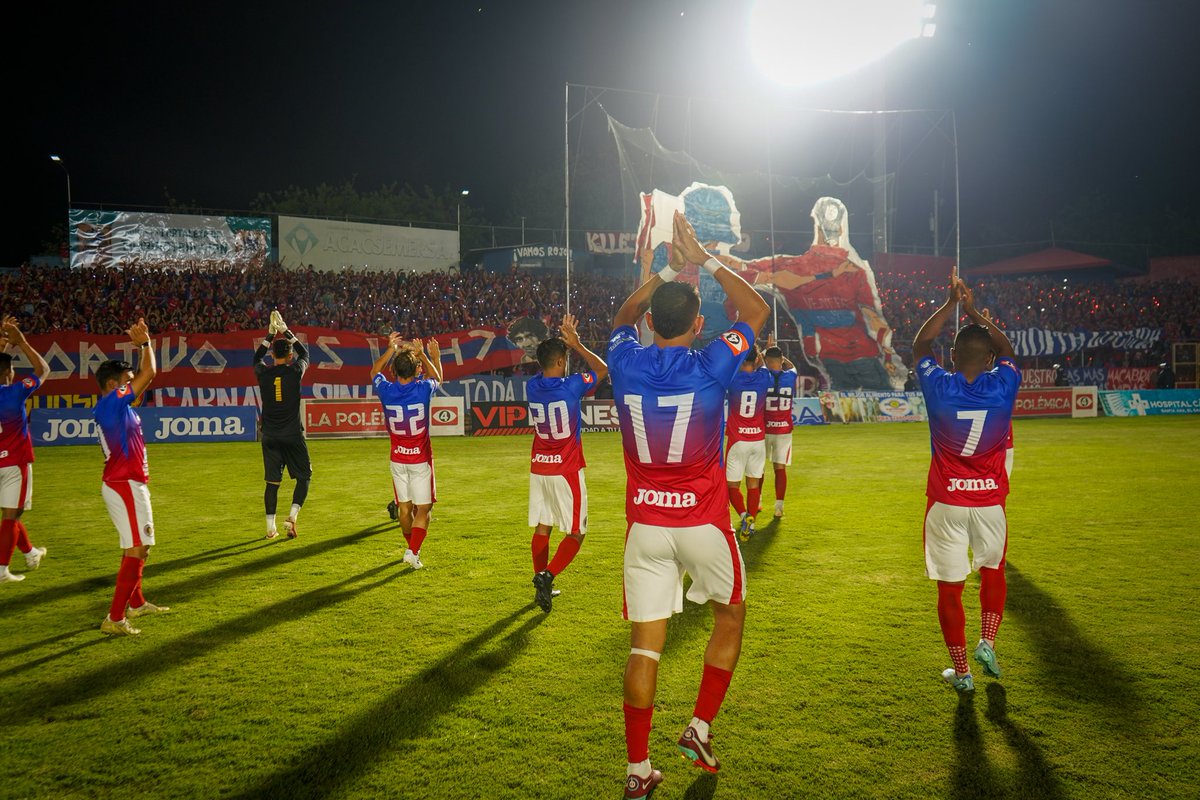 CDeportivoFAS's tweet photo. Un amor como el NUESTRO no debe morir JAMÁS 🫶⚽️

#PumPumFAS 🔴🔵 https://t.co/b3poDemzaO