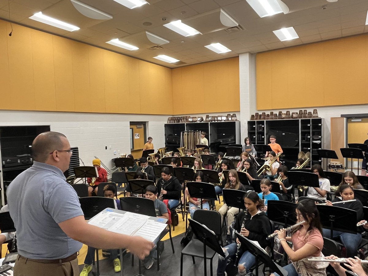 AJBtoroband's tweet photo. Last rehearsal before our Beginner Band compete in their first contest!

#MusicforAll #BeginnerBand #ContestPrep https://t.co/GAMYsepRgA