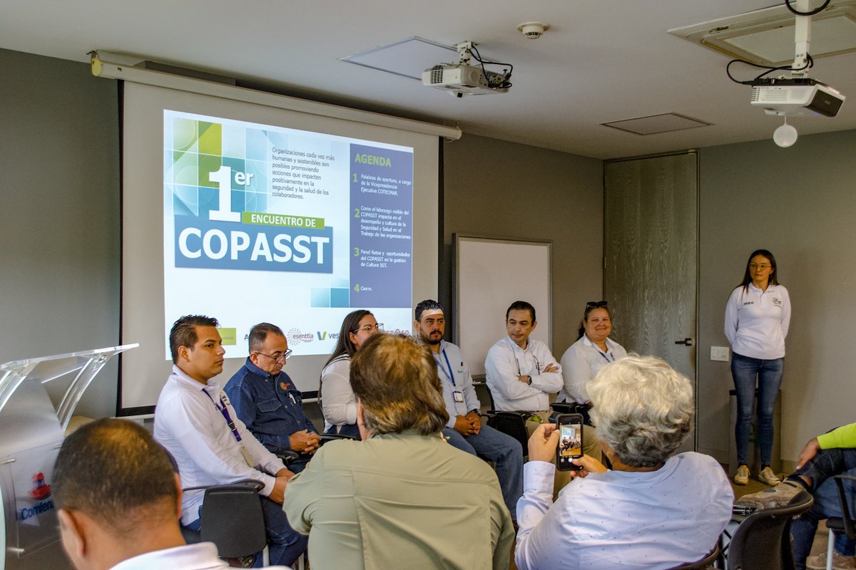 Cotecmar's tweet image. Con la participación de más de doce empresas del sector industrial de Cartagena, tuvo lugar el Primer Encuentro del Comité Paritario de Salud y Seguridad en el Trabajo #COPASST.