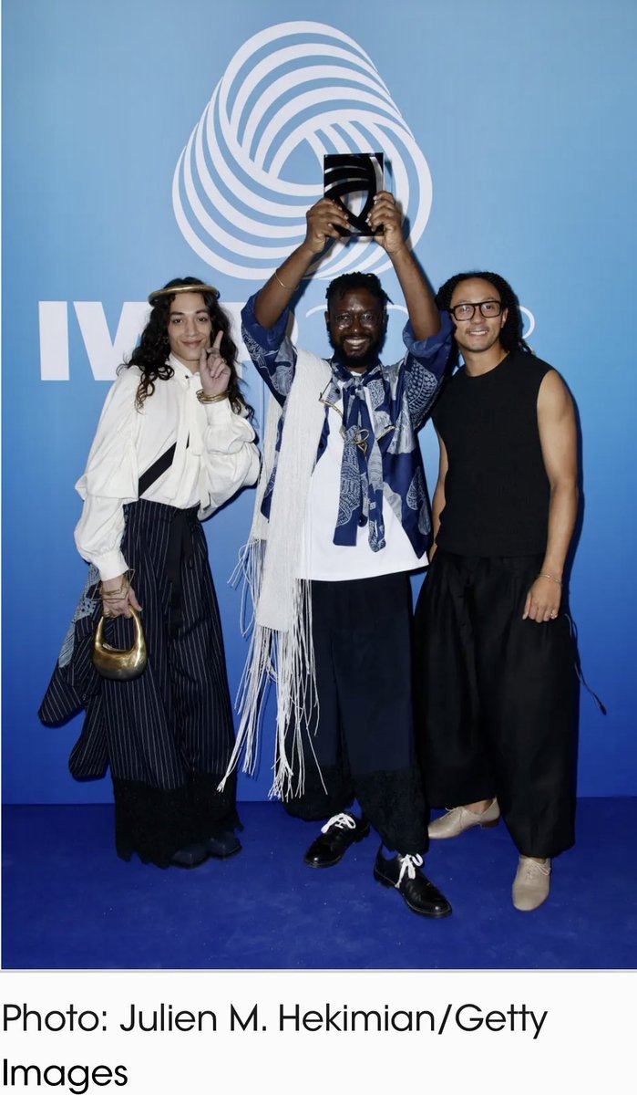 enilev's tweet photo. Lagos Space Programme wins 2023 #Woolmark #Prize 
By @laureguilbault 

👉https://t.co/RQrFwZT75C

#AdejuThompson #Nigerian #Culture #fashiontech #LagosSpaceProgramme #Africanculture #designer #AfricanFashion https://t.co/wdjxG7332I
