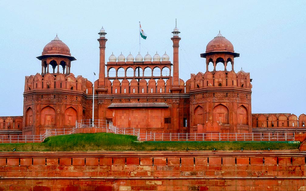 Scoop_Journal's tweet photo. Are you ready to experience the best of Loranocarter in the National Capital Territory of Delhi? From vibrant street markets to historic landmarks, this charming neighborhood is a must-visit destination for any traveler.

https://t.co/BYfADs7b54 https://t.co/JhzeEL8Kcn