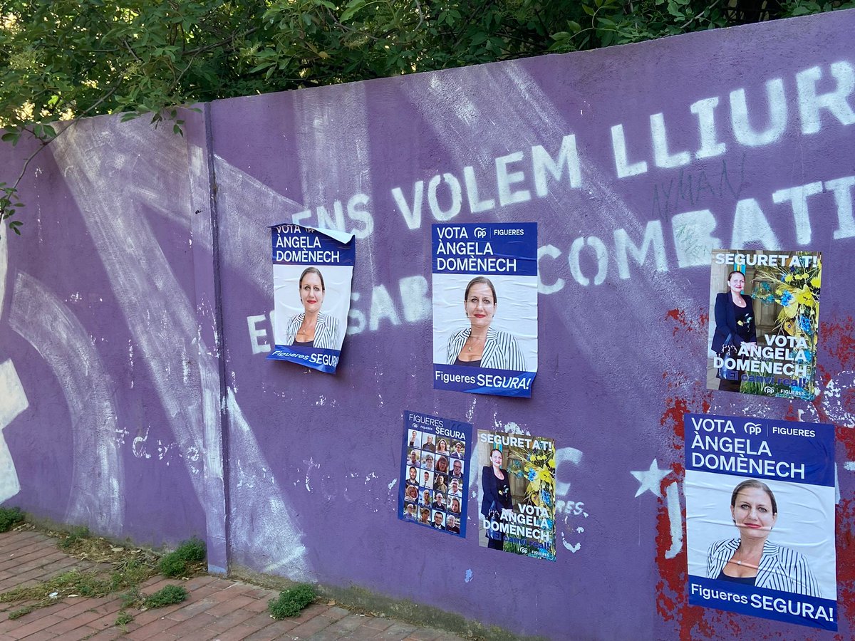 PP Figueres es dedica a tapar el nostre mural, no volen que les dones siguem lliures.
Llàstima que facin aquests numerets, han tingut molt de temps lliure els últims 4 anys🙄