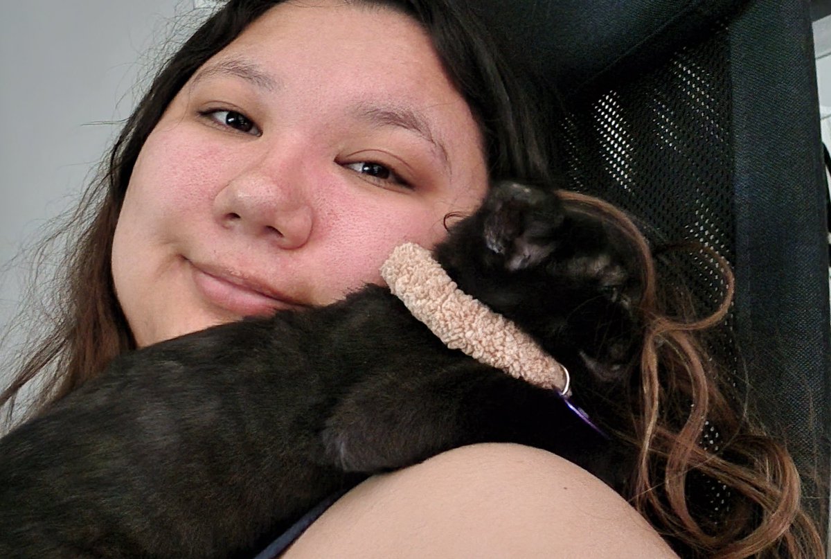 CaptShowtime's tweet photo. It's been one whole week since this little boi came into my life <3 I have never felt so happy! I love my @BurntKitNugget and I can't wait for our future!

#ProudCatMom https://t.co/f9h5pmZLUt