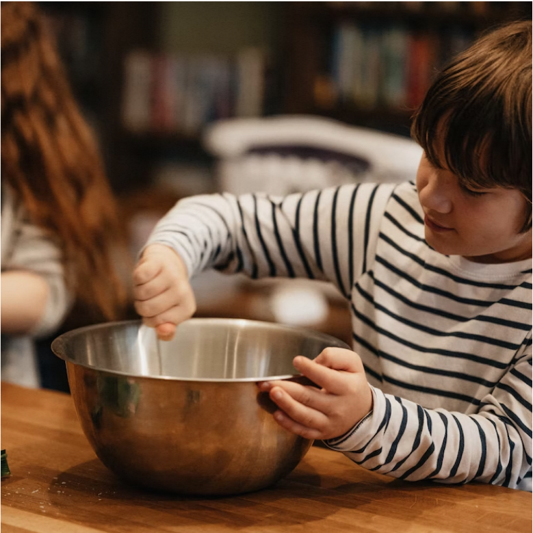 There's nothing quite like cooking up a storm with the ones you love! Get the whole family involved and make some delicious memories in the kitchen 🍳❤️ #familytime #cookingwithlove #makingmemories