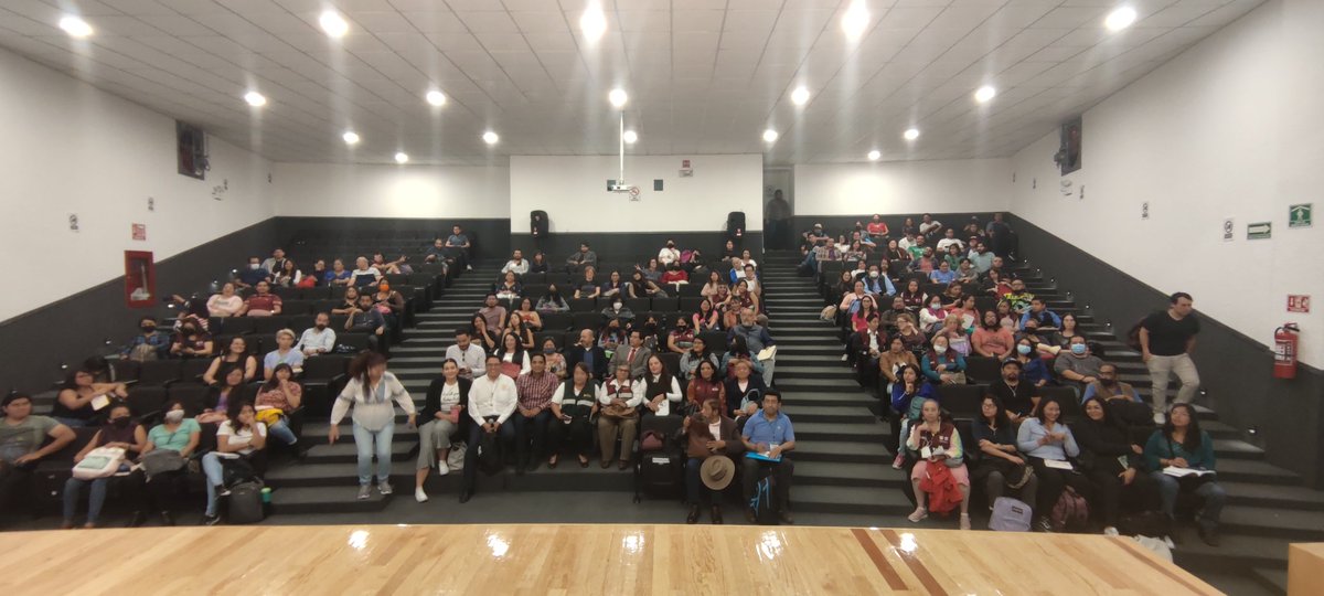 IneaCdmx's tweet photo. Llevamos a cabo reunión operativa con @SECTEI_CDMX #PILARES Plazas Comunitarias encaminada a sumar esfuerzos para abatir el rezago educativo en la #CDMX.

¡Tú también puedes, todos los servicios son gratuitos!

Acércate al #INEA Busca tu Plaza en https://t.co/3cVmuzDX3m llama 8008906310 visita #AprendeINEA https://t.co/w92PJ058UT