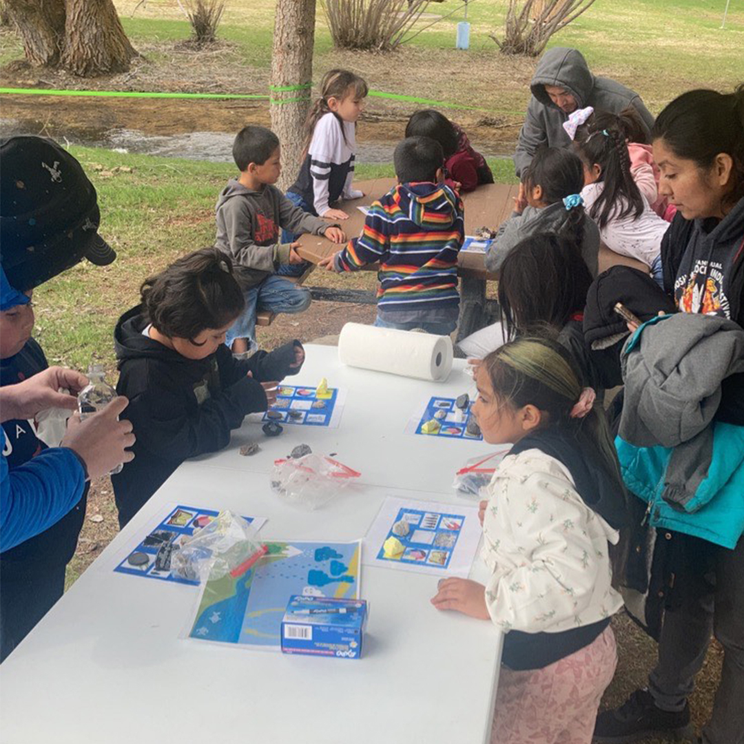 IdahoStateUCoSE's tweet image. Last week, faculty, staff, and students from the geosciences department took roughly 100 students from Chief Tahgee Elementary Academy on field trips to Hooper Springs Park in Soda Springs.

#idahostateucose #STEM #NSFfunded