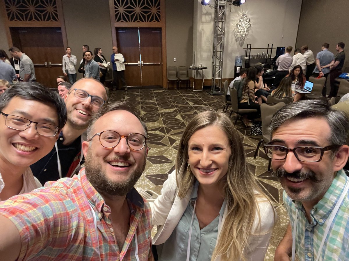 AMCResus's tweet image. Resuscitation and Emergency Critical Care worlds collide at #SAEM23 ! ⁦@AlbanyMed⁩ ⁦@HartfordHealthC⁩ #RECC #resus #EMCC #resusciationandemeegencycriticalcare