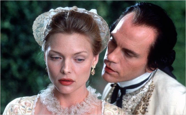 charoalongut's tweet photo. ⏰ 3:05
📺 @BeMad_TV
🎥 #DangerousLiaisons (#LasAmistadesPeligrosas) with #GlennClose #JohnMalkovich #MichellePfeiffer #SwoosieKurtz #KeanuReeves #MildredNatwick ... y #UmaThurman
📖 #ChoderlosDeLaclos
🎬 #StephenFrears https://t.co/3cWwZZG0qW