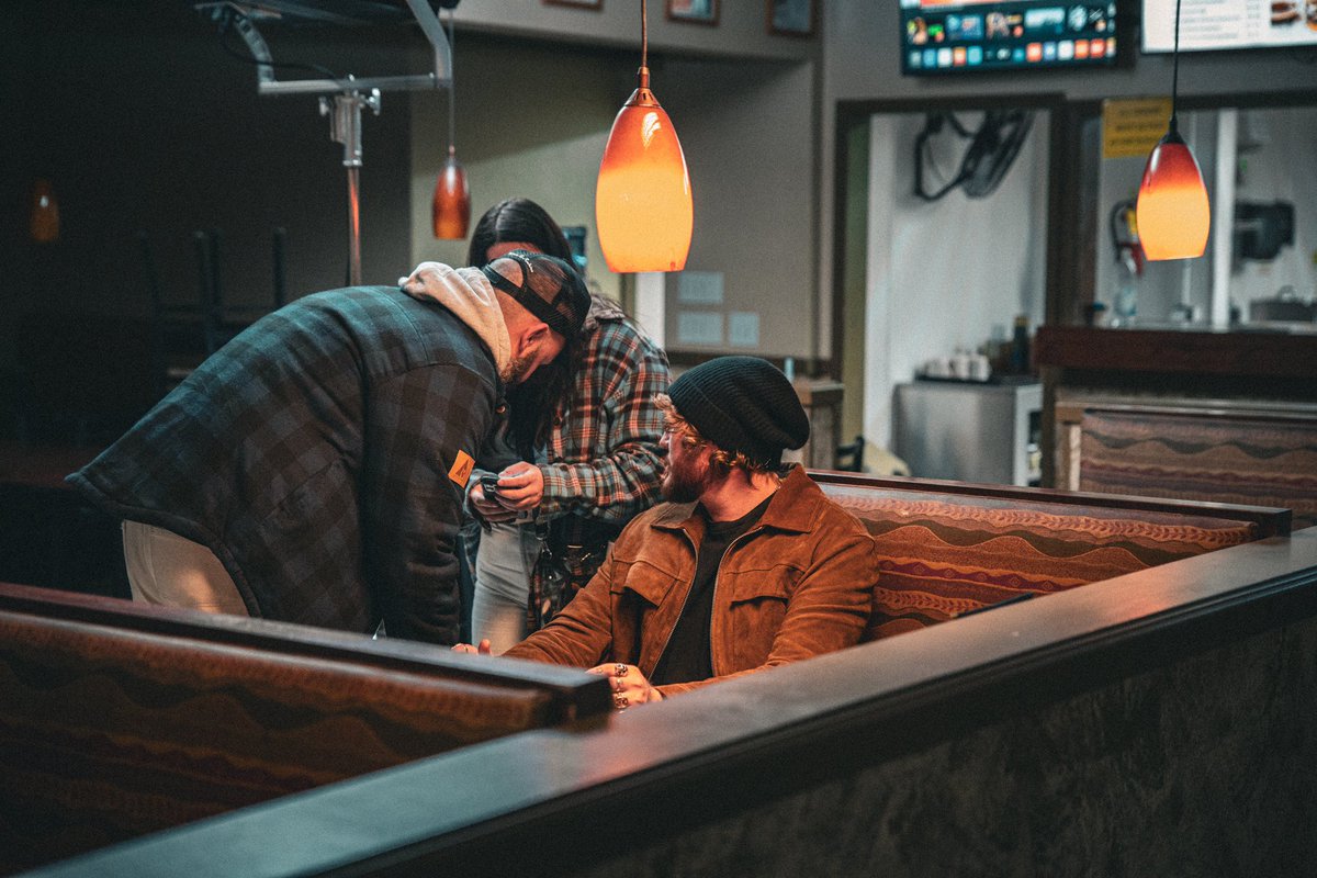 JamesArthur23's tweet image. Some BTS for you from the A Year Ago video shoot #AYearAgo

jamesarthur.lnk.to/AYearAgo