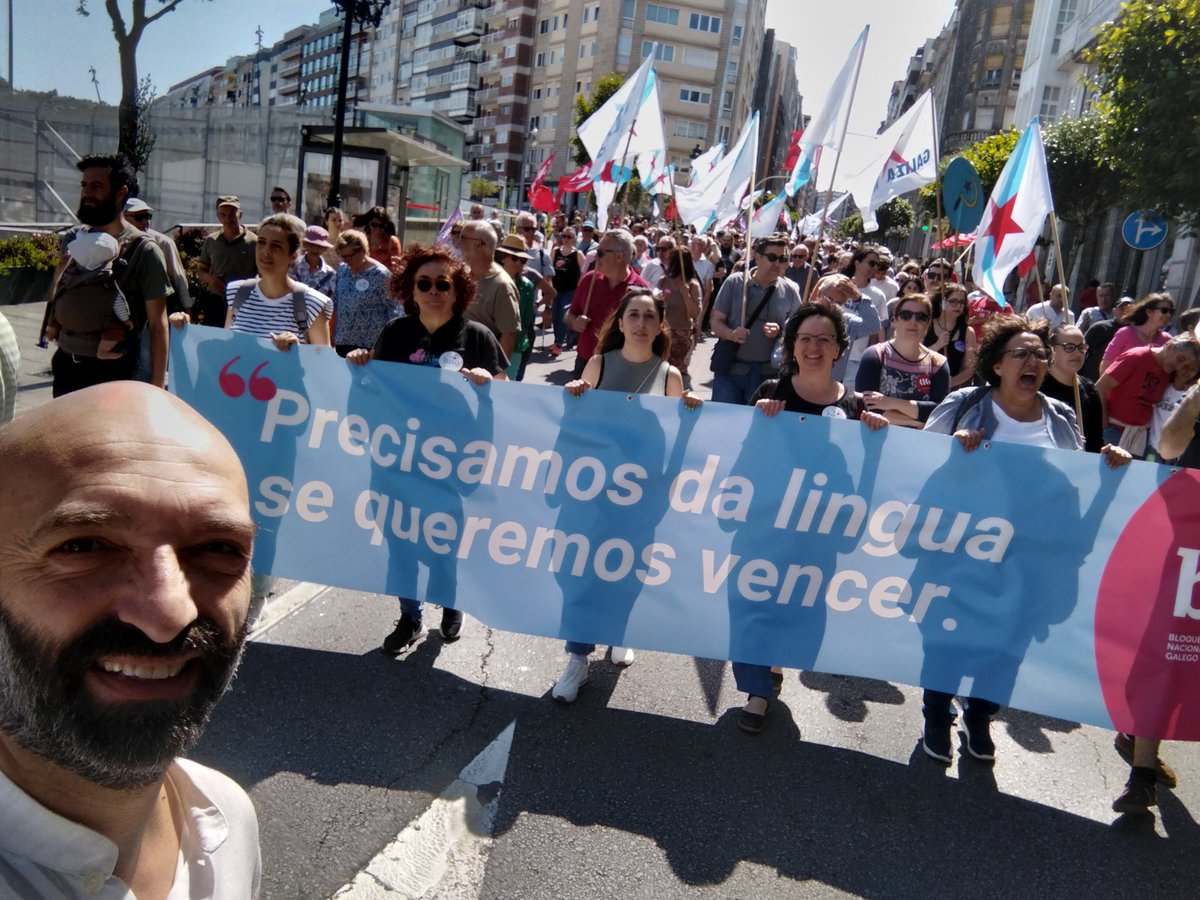 xcgcampo's tweet photo. #Redondela #Chapela Día das Letras Galegas ben intensa. Apoio a Casa Paco, Manifestación polo idioma, no xantar popular #OViso e Acto Público en #Cabeiro Seguimos a traballar porque #RedondelaMereceMáis https://t.co/55KduIk34N